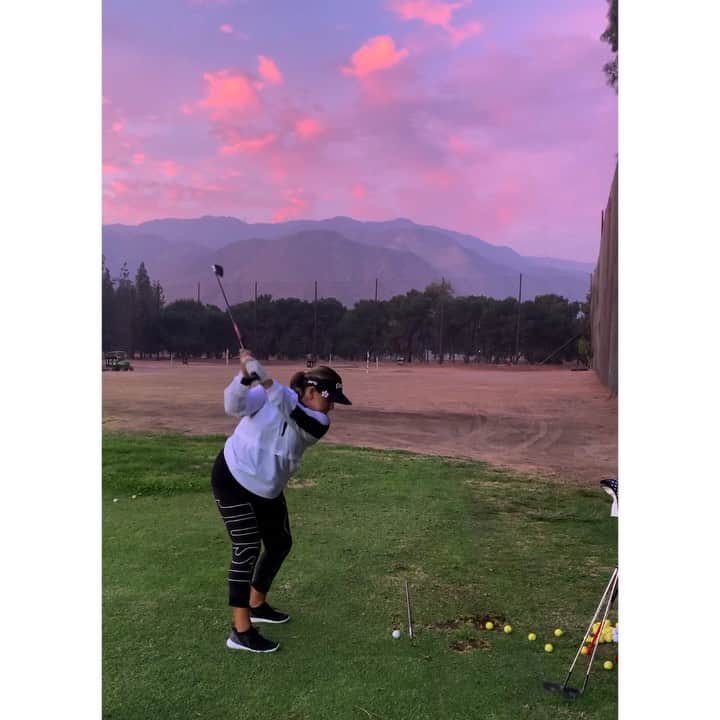 リセット・サラスのインスタグラム：「⛰🌥💜💕 @pingtour 🖤」
