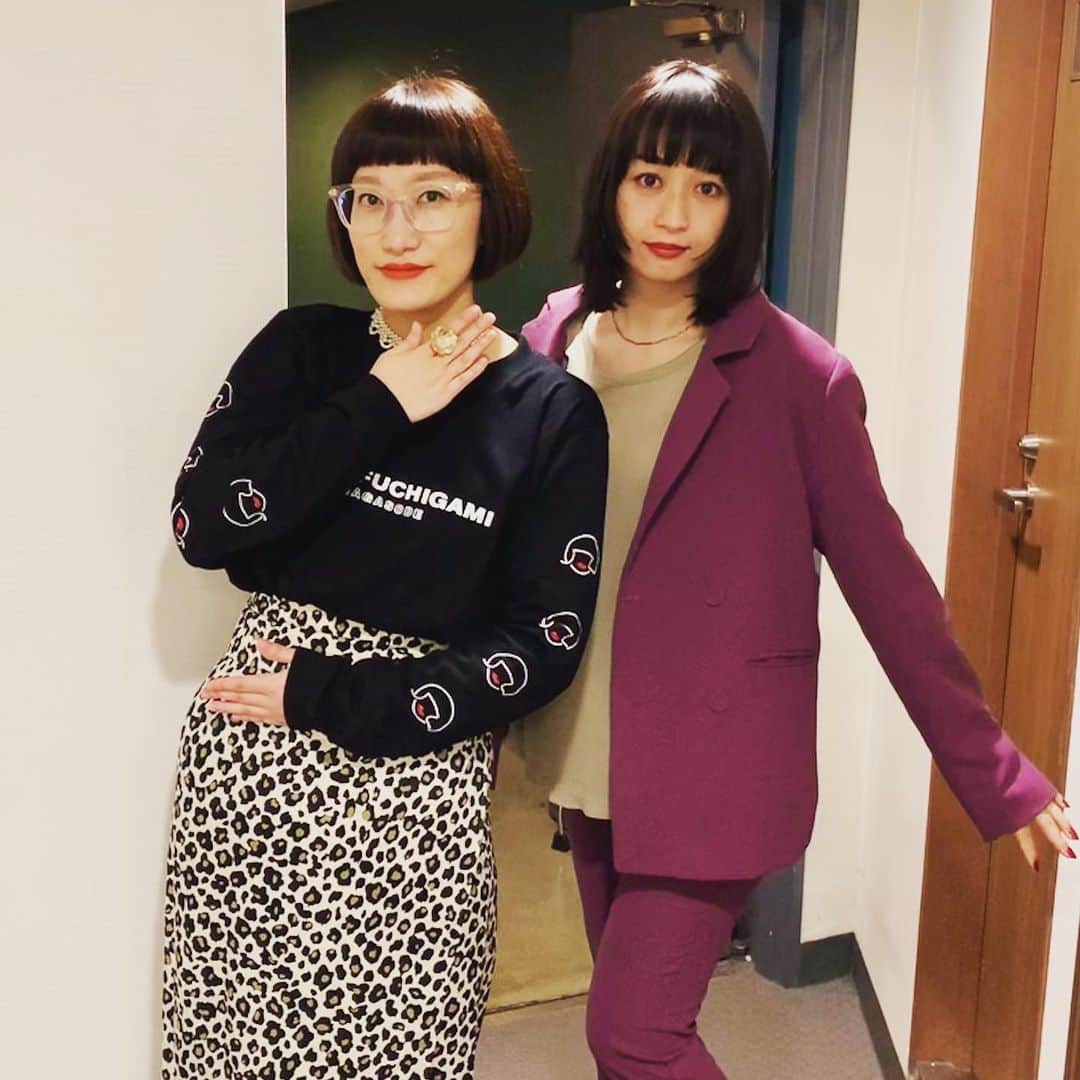 松浦志穂のインスタグラム：「We changed the hair color and hairstyle💇‍♀️🎨 ・ 年内ラストの単独イベントあります。チケットはチケットよしもとで発売中ですしコメント欄でお名前と枚数教えてくだされば置きチケします🎫（置きチケは当日受付で名前伝えるだけで当日でも前売り料金でチケット購入できるシステム） ・ 11月29日（金）20時45分開演。 @渋谷無限大ドームII。チケット1500円 ・ 新ネタ、トーク、企画コーナー盛り沢山の1時間です。コーナーMCは竹内健人さん。年内ラストの単独イベント皆さんのご来場お待ちしてます！あれもこれも話します！ ・ #年内ラスト #単独イベント #yokofuchigami  #クリエイターズファイル」