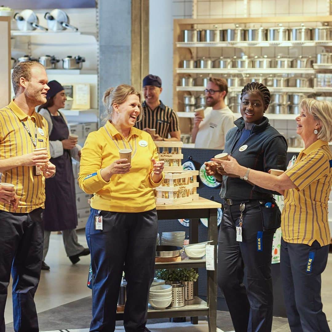 IKEA JAPANさんのインスタグラム写真 - (IKEA JAPANInstagram)「人々の大切な「暮らし」を応援するイケアのコワーカーになりませんか？﻿ ﻿ イケアでは、世界中で働くすべての従業員を「コワーカー」（一緒に働く仲間）と呼んでいます。﻿ ﻿ さまざまな国籍や個性を持ったコワーカーが、自分らしく働ける環境をご用意しています。﻿ 原宿駅前にオープンする都市型店舗をはじめ、首都圏では200人以上のコワーカーを募集中！﻿ ﻿ イケアはこれからますます成長していきます。﻿ ﻿ 詳細は、ハイライト「job fair」のリンクからチェック👉 ﻿ ﻿ -----﻿ イケア・ジャパン ﻿ 首都圏エリア ジョブフェア 会社説明会・面接会 ﻿ 日時：11月16日(土)・ 11月17日(日)・ 12月7日(土)・ 12月8日(日) ﻿ 各日10:00-13:00/14:00-17:00 ﻿ 会場：WeWork アイスバーグ ﻿ 〒150-0001 東京都渋谷区神宮前 6-12-18 1 階 ---- ﻿ ﻿ #イケア #IKEA #IKEAJAPAN」11月15日 12時36分 - ikeajapan