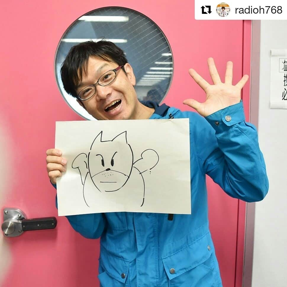 岡山放送さんのインスタグラム写真 - (岡山放送Instagram)「#Repost @radioh768 (@get_repost) ・・・ . 堀アナが描いたのは… . さぁ、いったいなんでしょう？ . あの人気キャラです。 . #OHK #岡山放送 #8ch #アナウンサー #堀靖英 #人気キャラ」11月15日 12時55分 - ohk_official