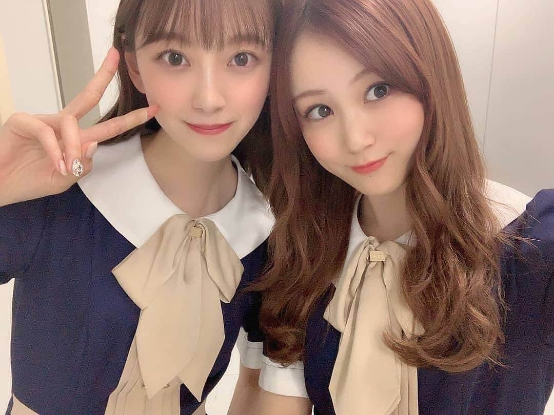 堀未央奈さんのインスタグラム写真 - (堀未央奈Instagram)「@horimiona_2nd 👧🏼 #みなみおな  仲良くなったのはお互いがまだ10代のとき☺ 気づけば2人とも成人してすっかり大人になりました🐇☁️ 工事中の収録が終わって楽屋に戻る時に歩きながらみなみが撮ってくれました~  今週の日曜日の #乃木坂工事中 はわたしのVTR企画もありますので見てね✍🏻💄🥰 #乃木坂46 #堀未央奈 #星野みなみ ちゃん https://www.instagram.com/p/B44DenghCJG/ #HoriMiona #みおな #Nogizaka46 #1期生 #2期生 #東京 #岐阜県」11月15日 22時39分 - horimiona46