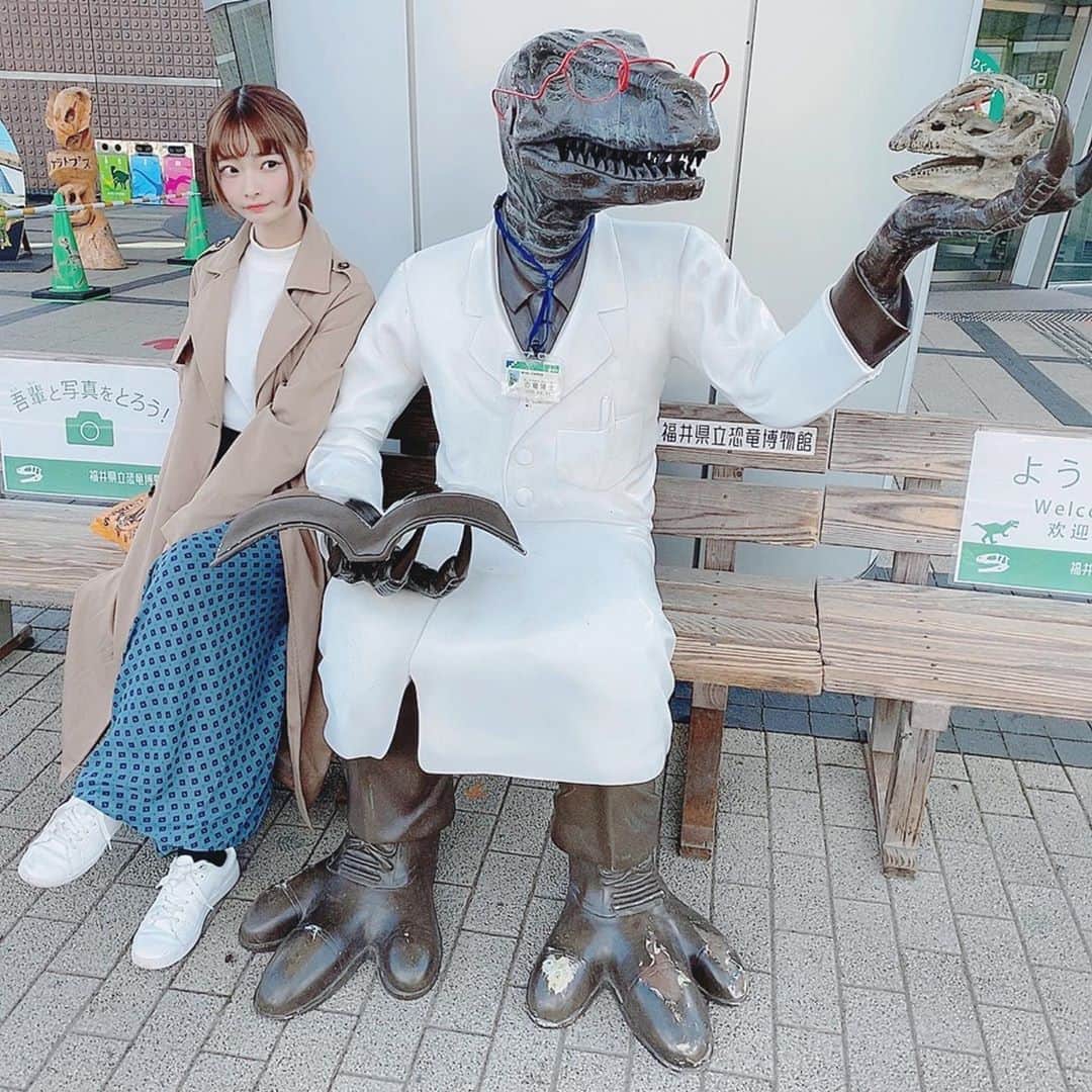 百瀬ひとみのインスタグラム：「恐竜のおじさん！  #福井県 #恐竜博物館 #恐竜 #遠征ライブ」