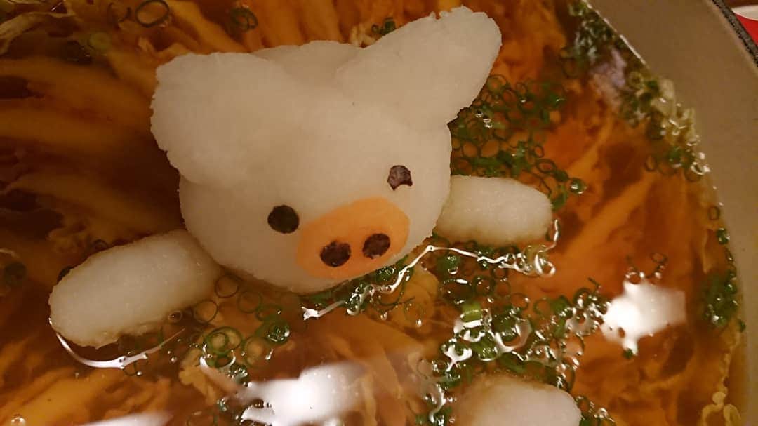 長塚全さんのインスタグラム写真 - (長塚全Instagram)「ミルフィーユ鍋をば。 乗ってる豚さんが最後には。。 #ミルフィーユ鍋」11月15日 22時56分 - zen_nagatsuka