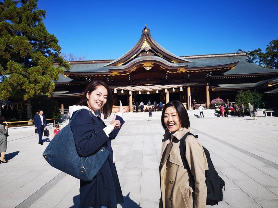 中川聴乃さんのインスタグラム写真 - (中川聴乃Instagram)「大好きなフリーアナウンサーの  #三須亜希子 さんと一緒に #寒川神社 ⛩へ行ってきました✨ ・ 空気も澄んでて天気も最高☀️ とっても楽しい時間でした！！ ・ ・ #神社巡り #良い気を貰う  #晴天 #女子2人旅」11月15日 23時09分 - nakagawaakino24