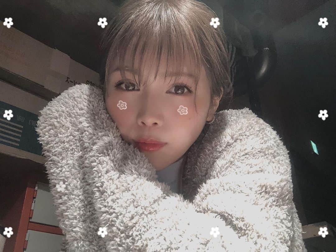 沢辺りおんさんのインスタグラム写真 - (沢辺りおんInstagram)「本日もご来場頂いた皆様ありがとうございました！！ 18日までお芝居やってますので、是非良かったらお越しくださいませ！  舞台【連想ゲーム】 @両国エアースタジオ  16日16:00 17日12:00/20:00 18日16:30/20:00(イベントあり) 【チケット料金】 ４１００円」11月15日 23時29分 - rionsawabe