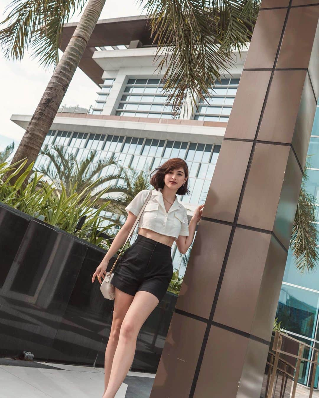 Coleen Garciaさんのインスタグラム写真 - (Coleen GarciaInstagram)「One step at a time One hope, then another  #solaireexperience 🌞🎵」11月15日 15時14分 - coleen