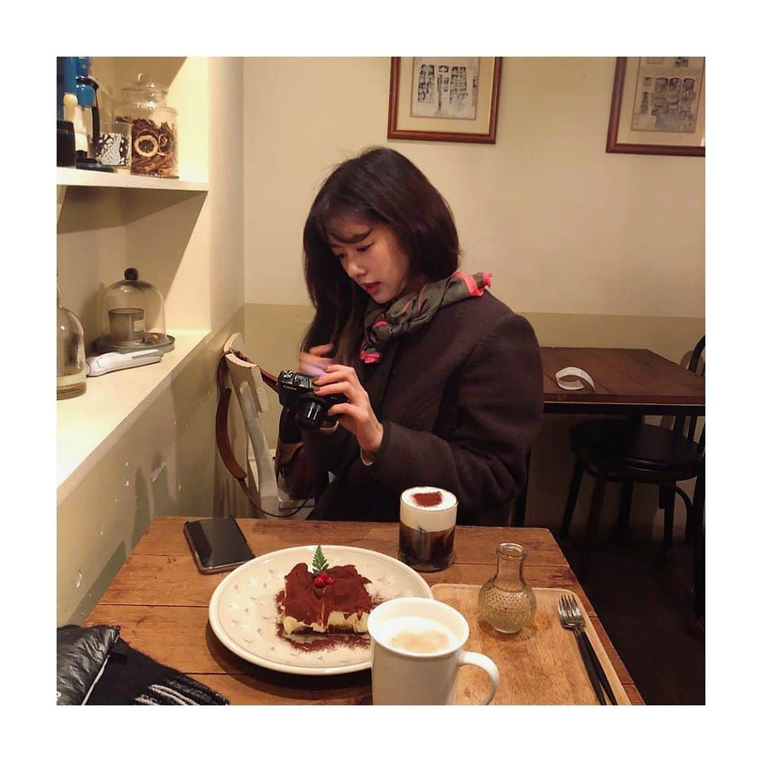 チョン・ソミンのインスタグラム：「Happyhappy time🌷 with 민시 @gominsi  우리 만난 이후로 겨울이 됐어⛄️🤷🏻‍♀️」