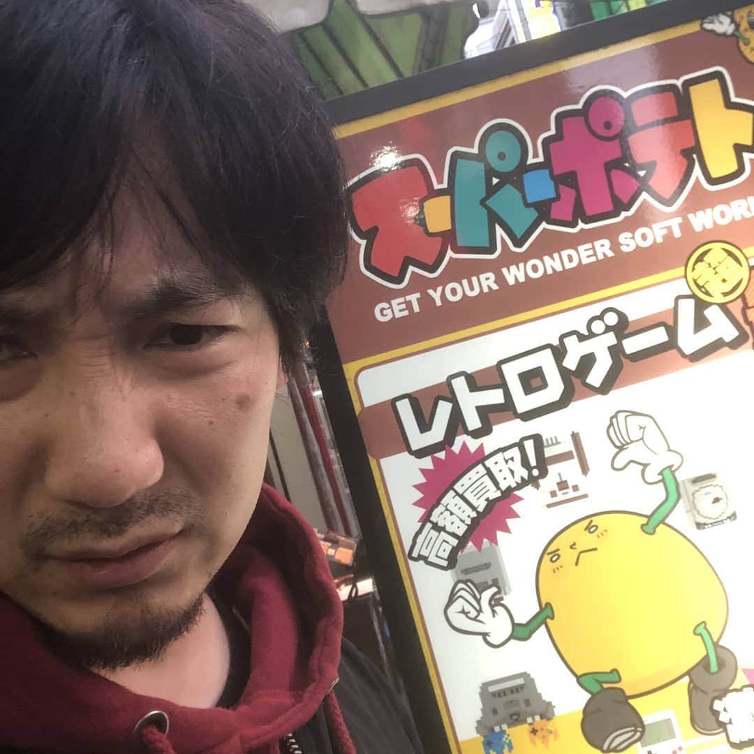 のインスタグラム：「レトロゲー買いに来た  I have come to buy some retro games. #スーパーポテト #SuperPotato #retrogames #Akihabara #レトロゲーム」