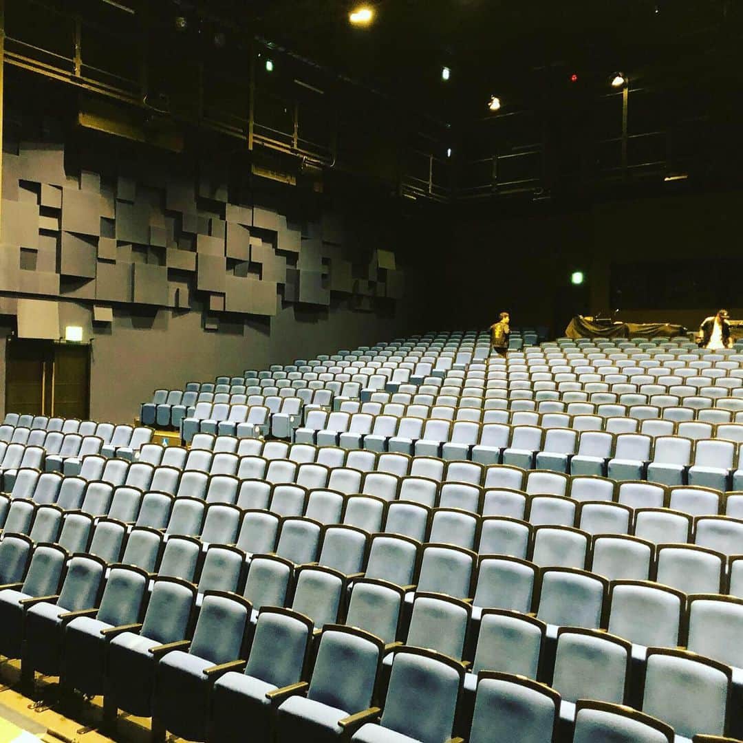 三上市朗のインスタグラム：「10月に大阪TTホールでスタートした「ハケンアニメ！」東京紀伊國屋ホールにて千穐楽の幕を下ろしました。ご覧頂いた皆さん、ありがとうございました😊 #ハケンアニメ」