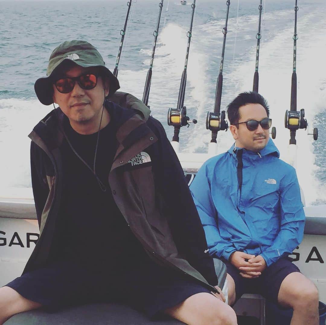 田中秀幸のインスタグラム：「Fishing in Brisban. オーストラリアで釣り ブリスベン在住の友人と。　#fishing #australia」