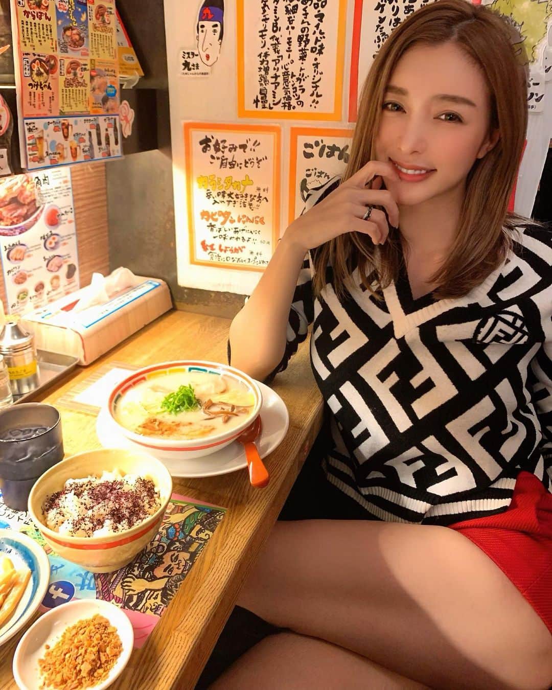 濱野りれのグルメインスタ