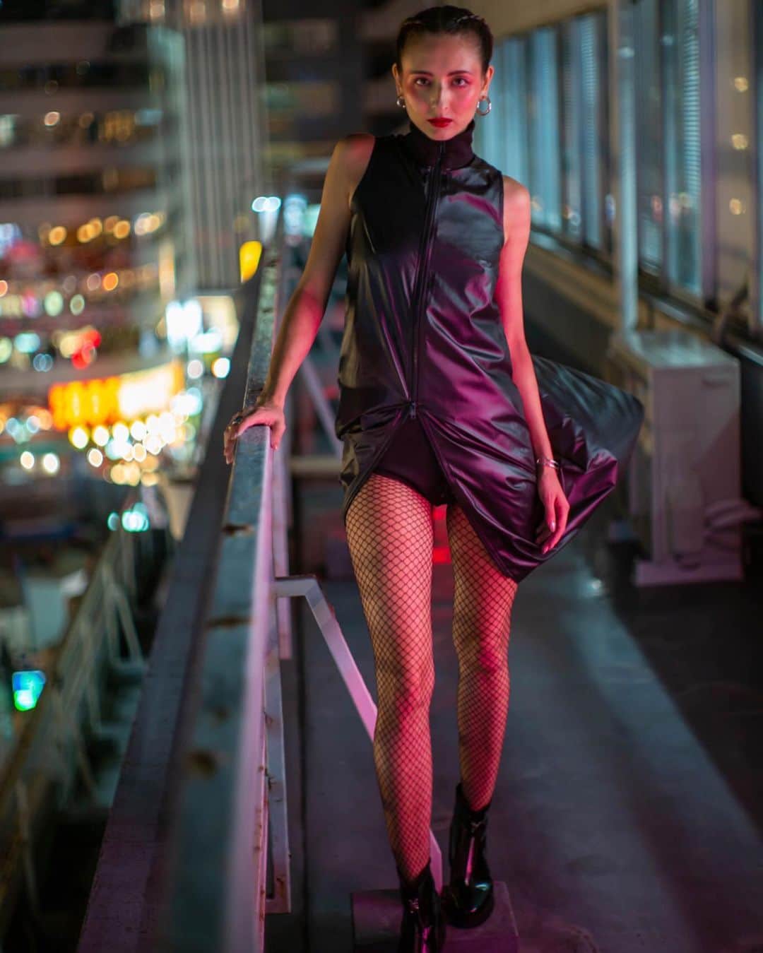 エリーローズさんのインスタグラム写真 - (エリーローズInstagram)「@sinuoussisters #bladerunner 🖤」11月15日 18時21分 - ellirose