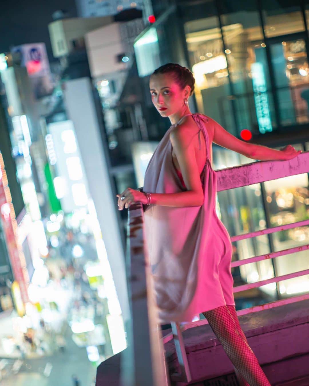 エリーローズさんのインスタグラム写真 - (エリーローズInstagram)「@sinuoussisters #bladerunner 🖤」11月15日 18時21分 - ellirose