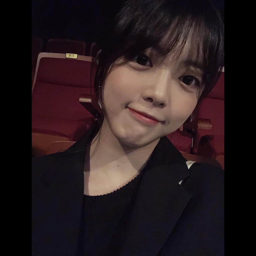 Weki Mekiさんのインスタグラム写真 - (Weki MekiInstagram)「감기조심합시다 우리키링들!!!! 셀카투척~~ #WekiMeki #위키미키 #지수연 #☁️」11月15日 18時14分 - weki_meki