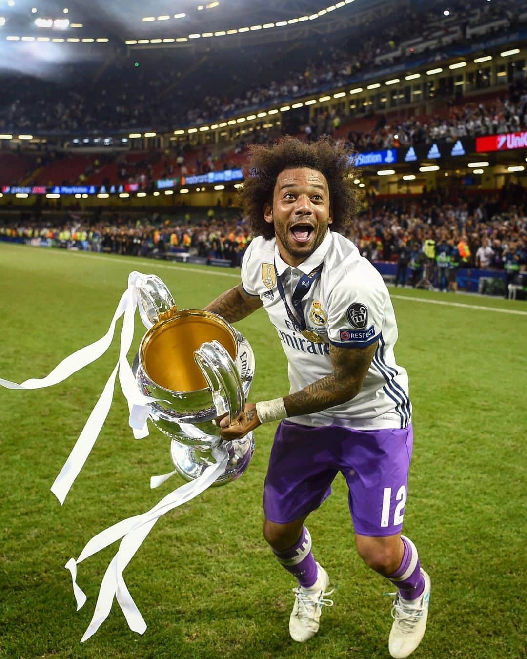 UEFAチャンピオンズリーグさんのインスタグラム写真 - (UEFAチャンピオンズリーグInstagram)「Best LB in #UCL history is _______ 🤔⁣⁣⁣ ⁣⁣⁣ ⁣ 🇧🇷 Marcelo joined Real Madrid on this day in 2007! 🙌」11月15日 18時29分 - championsleague