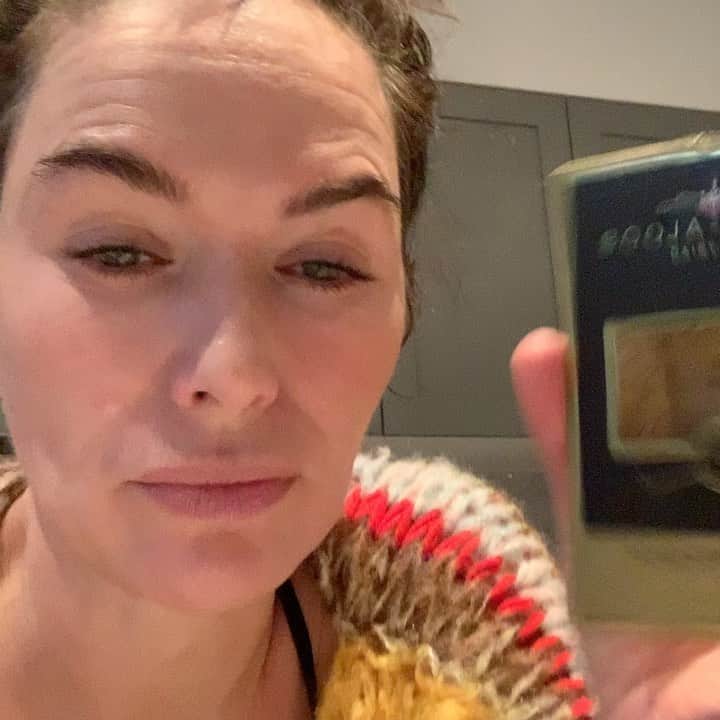レナ・ヘディのインスタグラム：「@boojabooja WTF ... 🥰🥰🥰🥰 The most DELICIOUS thing I’ve ever put in my mouth ....😏😏😏😏👅👅👅👅」