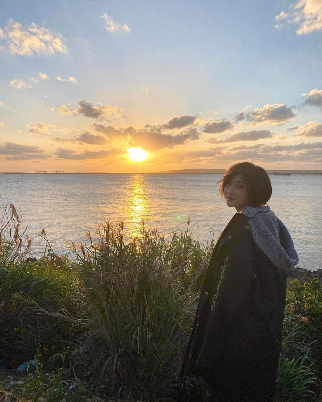 のインスタグラム：「‪夕焼け綺麗でした✨‬ ‪今日の撮影おーわり！‬ ‪明日が最終日💕‬ #宮古島 #沖縄 #撮影」