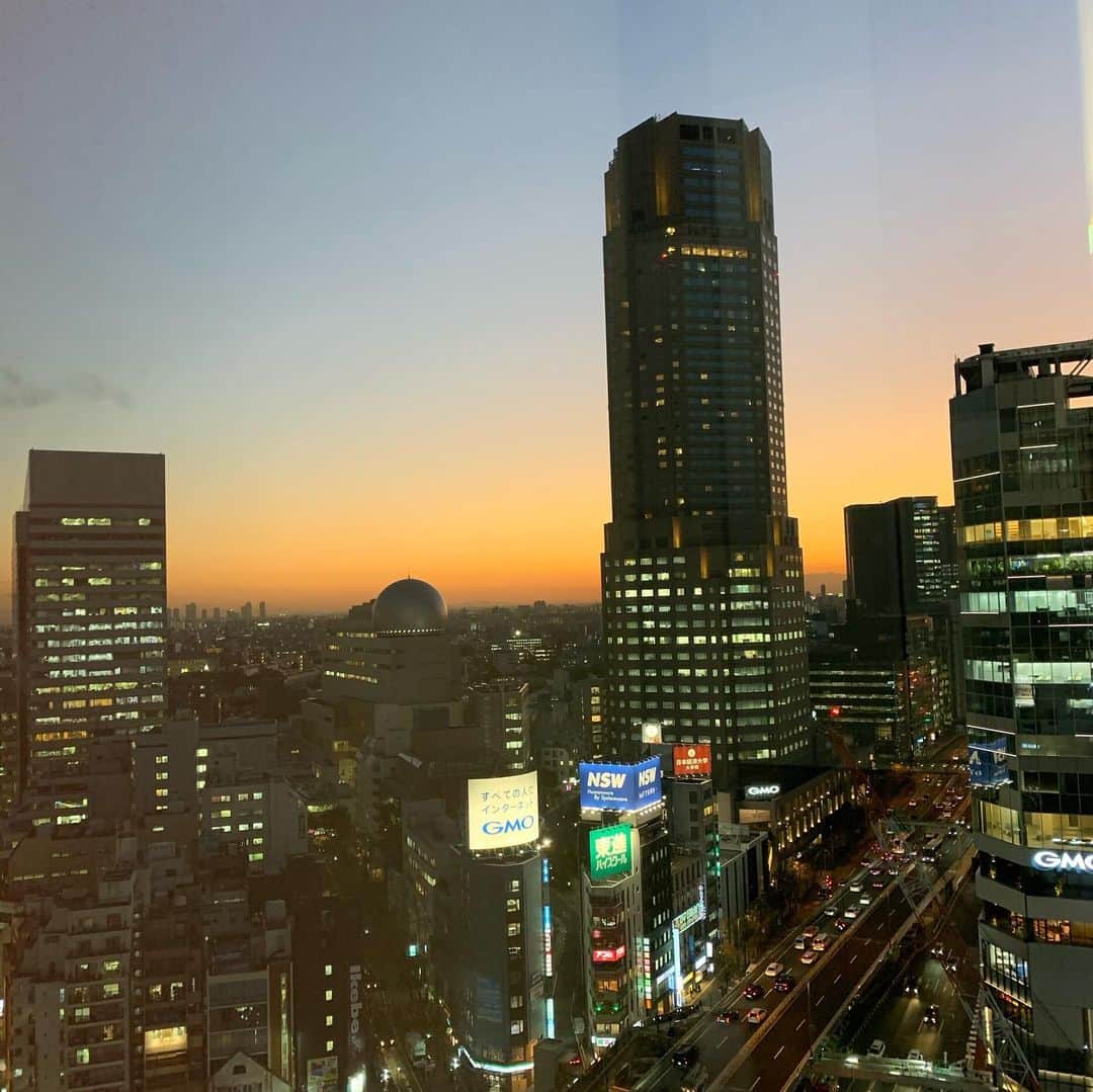 深町健二郎さんのインスタグラム写真 - (深町健二郎Instagram)「おのぼりさんpart2 #ShibuyaScrambleSquare #TowerRecordsShibuya」11月15日 18時48分 - kenjirofukamachi
