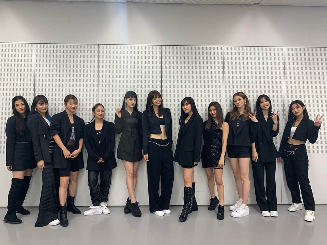 E-girlsさんのインスタグラム写真 - (E-girlsInstagram)「E-girlsリリイベ情報解禁🤩🤩🤩﻿ ﻿ 来年1月29日(水)発売のE-girls NEWシングルの﻿ リリース記念イベントが﻿ 11/30(土)の埼玉を皮切りに始まります‼️﻿ ﻿ 当日は予約購入者特典のハイタッチ会に加え、﻿ トークショーを予定しております❤️﻿ トークショーは観覧無料ですので、﻿ ぜひ遊びにお越しください🙌﻿ ﻿ 🌐開催場所/日時🌐﻿ 【埼玉県】11/30(土) 14:00〜﻿ イオンレイクタウンmori １F 木の広場﻿ ﻿ 【群馬県】12/7 (土) 14:00〜﻿ イオンモール高崎﻿ ﻿ 【兵庫県】12/14 (土) 14:00〜﻿ 神戸スペースシアター﻿ ﻿ 【愛知県】12/15 (日) 14:00〜﻿ プライムツリー赤池 1階 プライムホール﻿ ﻿ 【茨城県】12/21（土）14:00〜﻿ イオンモール土浦 1階 花火ひろば﻿ ﻿ 【神奈川県】12/22（日）14:00〜﻿ トレッサ横浜 北棟2F リヨン広場﻿ ﻿ ﻿ 詳しくはモバイルをご覧ください✨﻿ https://m.egfamily-m.jp/news/detail?news_id=21021﻿ ﻿ #Egirls﻿ #e_girls﻿ #リリースイベント﻿ #LDH」11月15日 18時59分 - e_girls_official_