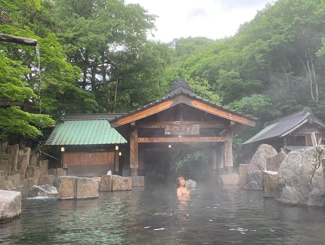温泉はずきさんのインスタグラム写真 - (温泉はずきInstagram)「宝川温泉　汪泉閣　0106 映画　#テルマエロマエ　のロケ地になった　東の横綱　の大きな河の温泉です。  こちらのホームページもよろしくお願いします！ http://onsen-hazuki.jp/onsen-report/  YouTubeもやってます。 湯めぐり女子ちゃんねる　で検索！  #onsenhotpools #quelle #thermalbad  #混浴 #温泉 #入浴 #裸  #お風呂 #onsen #温泉アイドル #温泉タレント #銭湯女子  #溫泉 #hotsprings #온천 #混浴温泉 #bath #bathroom  #onsen♨️ #portrait #bad #spa #japanesegirls #bathspa #bathing #bathtime #bath  #温泉モデル  #asiansexy #風呂」11月15日 19時17分 - yumegurionsen