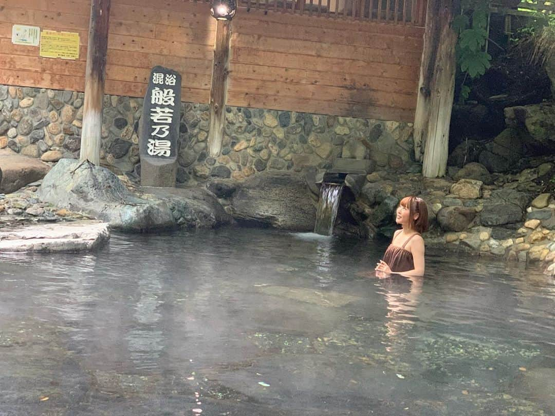 温泉はずきさんのインスタグラム写真 - (温泉はずきInstagram)「宝川温泉　汪泉閣　0106 映画　#テルマエロマエ　のロケ地になった　東の横綱　の大きな河の温泉です。  こちらのホームページもよろしくお願いします！ http://onsen-hazuki.jp/onsen-report/  YouTubeもやってます。 湯めぐり女子ちゃんねる　で検索！  #onsenhotpools #quelle #thermalbad  #混浴 #温泉 #入浴 #裸  #お風呂 #onsen #温泉アイドル #温泉タレント #銭湯女子  #溫泉 #hotsprings #온천 #混浴温泉 #bath #bathroom  #onsen♨️ #portrait #bad #spa #japanesegirls #bathspa #bathing #bathtime #bath  #温泉モデル  #asiansexy #風呂」11月15日 19時17分 - yumegurionsen