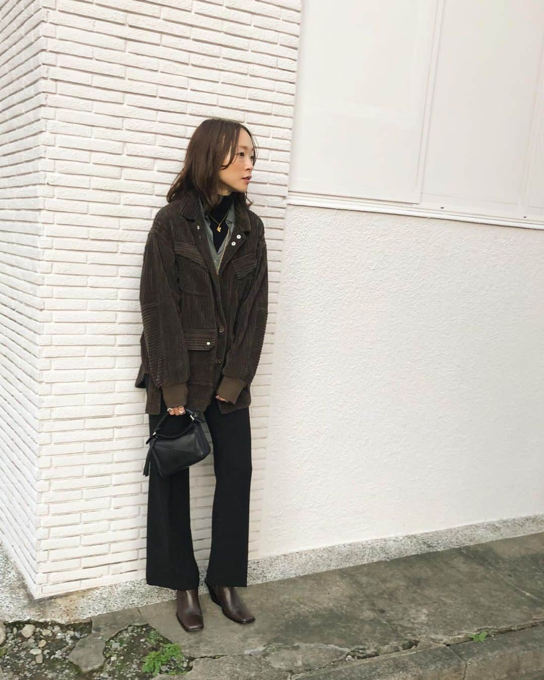 野尻美穂のインスタグラム：「室内は暑くて外は寒いので汗がひどくて風邪をひきそうです。 やっと金曜日ー！ わーい！ キングダム観るぞー！ #お鍋の季節 #キングダム #Netflix #今更って言わないで🥺」