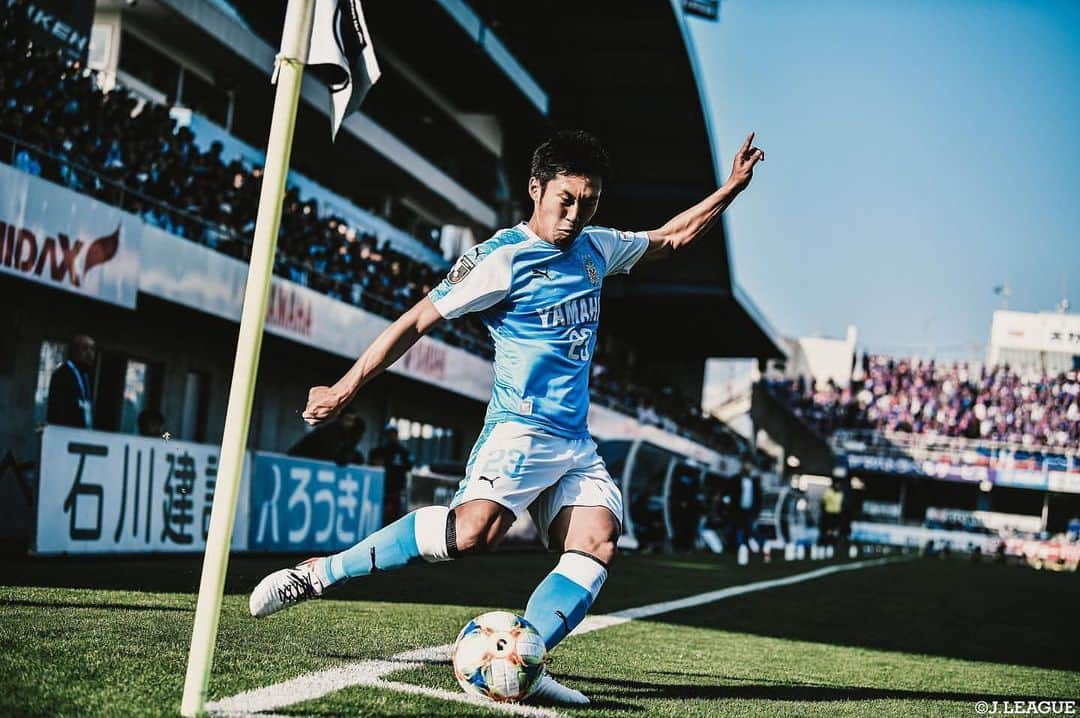 Ｊリーグのインスタグラム(jleaguejp) - 11月15日 19時28分ひとつひとつのプレーに、思いを込めて。﻿﻿#明治安田生命Ｊ１リーグ 第31節﻿ベストショットをお届け✨﻿﻿#Ｊリーグ#jleague﻿#ジュビロ磐田 #jubilo#山本康裕#ヤマハスタジアム#コーナーキック #cornerkick#セットプレー #setpiece#ベストショット #bestshot#ナイスショット #niceshot#オフショット #offshot ﻿#soccer #football #⚽️#soccerphoto #soccerphotography[BIHAKUEN]UVシールド(UVShield)>> 飲む日焼け止め！「UVシールド」を購入するジュビロ磐田