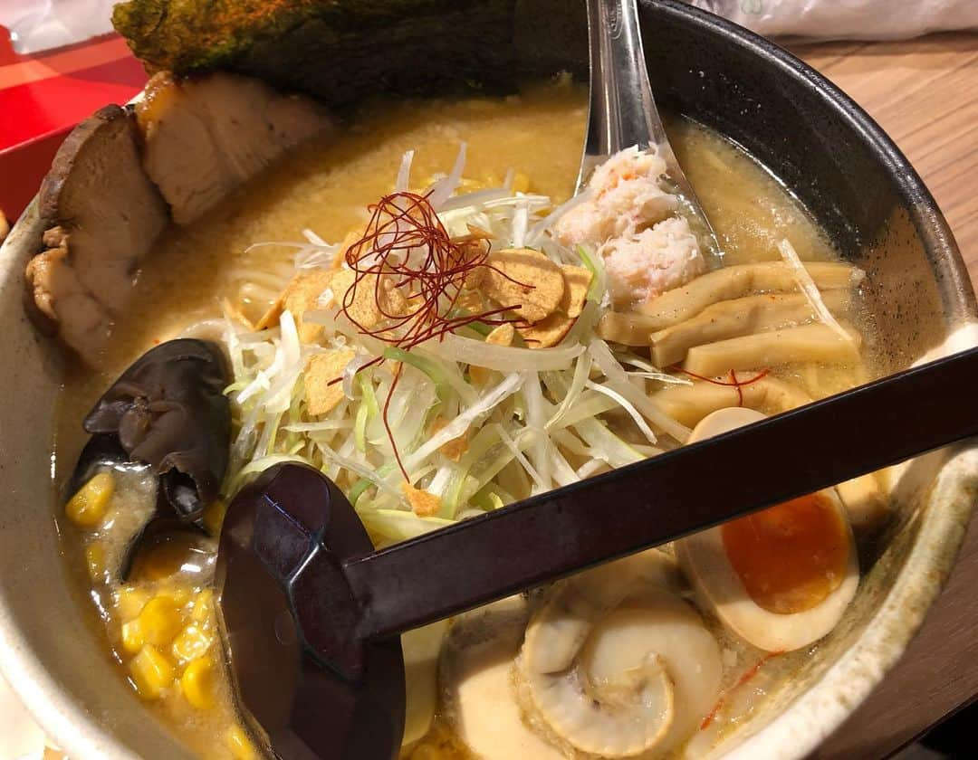 おごせ綾さんのインスタグラム写真 - (おごせ綾Instagram)「#白樺山荘#味噌ラーメン#大盛り#ゆで卵無料#ふーどすたぐらむ #foodstagram #gourmet#yummymummies#yummy#gourmet#delicious #グルメ#グルメ好きな人と繋がりたい #ごはん #めしすたぐらむ #foodphotography #foodporn #foodie #vietnamesefoodstyling」11月15日 19時34分 - ogose0123