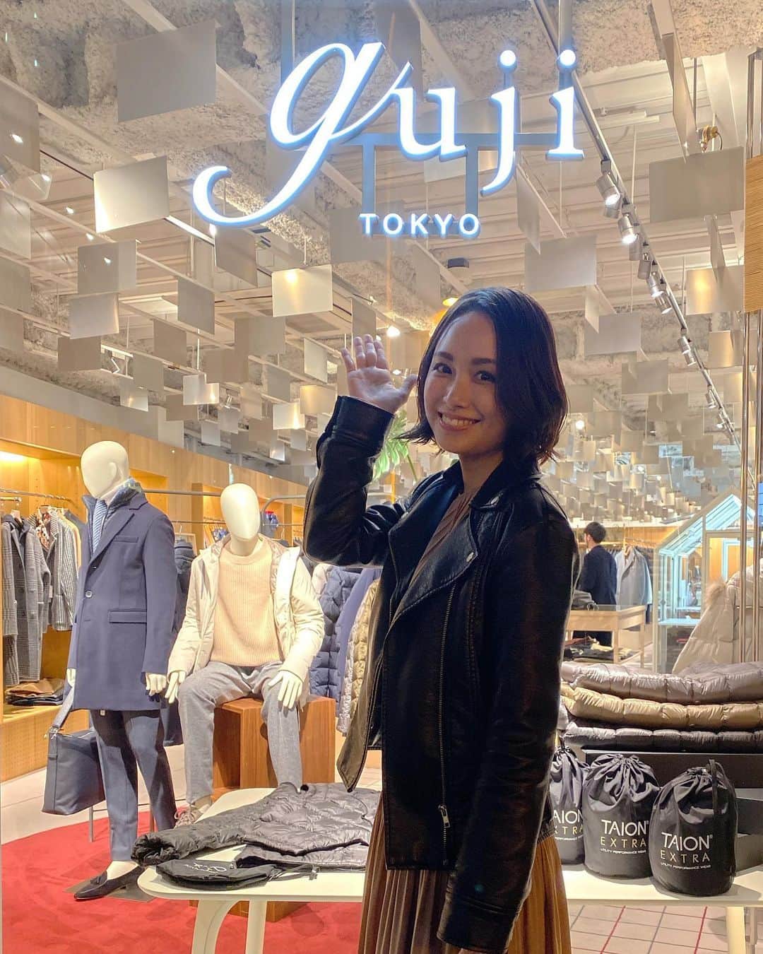 のインスタグラム：「ついに！明後日の17日日曜日☀️ 寺田有希が1日店長やりますよ(*´꒳`*)✨ ・ ・ 【gugi Tokyo 1日店長】 11/17(日) 昼の部:12:00〜15:00 夜の部:16:30〜19:00 (お店の営業時間は11:00〜20:00) ・ https://www.guji.jp/ ・ 私寺田有希が店頭に立ち、直接！！！ 接客をさせていただきます✨ 応募も必要なし！！✨ 『誰でも』お越し頂けます🤩✨ ・ ・ カッコよくなりたい！ カッコよく見られたい！ そこのあなた！！ ・ ・ 一緒にモテ服選びましょ(*´꒳`*)✨ こんな服を着て欲しい！ こんな服が絶対似合う！！ そんな女子目線のコーディネートを、ご提案できたらなと思ってます😎✨ ・ ・ 17日！ guji TOKYOで待ってるよー🤩✨ ・ ・ 今日は下見に行ってきた！！！ 気合いも準備も万端だぜ😎✨！！！ ・ ・ #guji #mensfashion #一日店長  #遊びにきてね #寺田有希 #teradayuki」