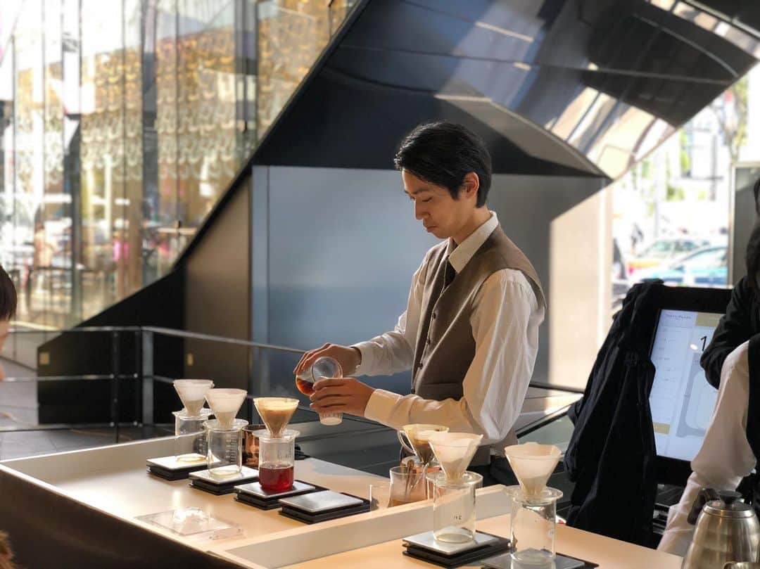 TokyuPlazaGinzaofficialさんのインスタグラム写真 - (TokyuPlazaGinzaofficialInstagram)「11月2日の“GINPLA to GO CAFÉ”にお越し下さった皆様、誠にありがとうございました。 来月は12月7日11:30からを予定していますので、少し早起きして銀座に足を運んでみてはいかがでしょうか。 ※予告なく日時等変更となることがございます。  #tokyuplazaginza#東急プラザ銀座#銀座#数寄屋橋交差点#ginzatokyo#ギンプラ#coffeebargallage#ガレッジ#コーヒーとジャズとハードリカーのお店#東中野#コーヒー#coffee」11月15日 20時22分 - tokyuplazaginzaofficial