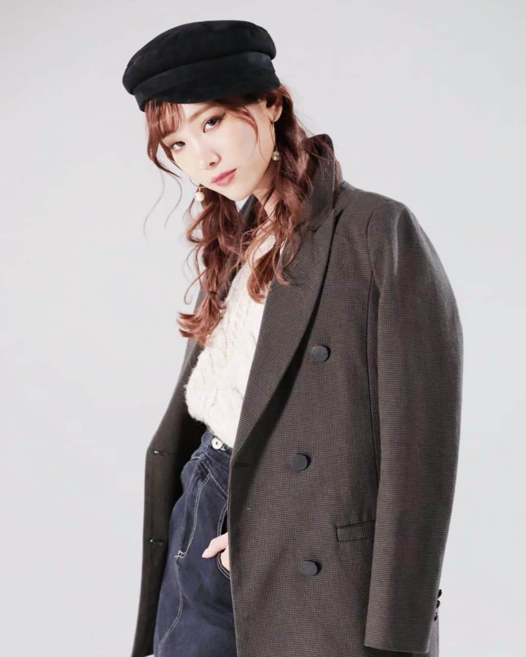 西村いちかさんのインスタグラム写真 - (西村いちかInstagram)「こないだの😋 着る予定だった服の袖が入らない事件😇 おかげでこの日はずっとニットでした🙃 #三つ編みアレンジ #portrait」11月15日 20時19分 - ichika_nishimura