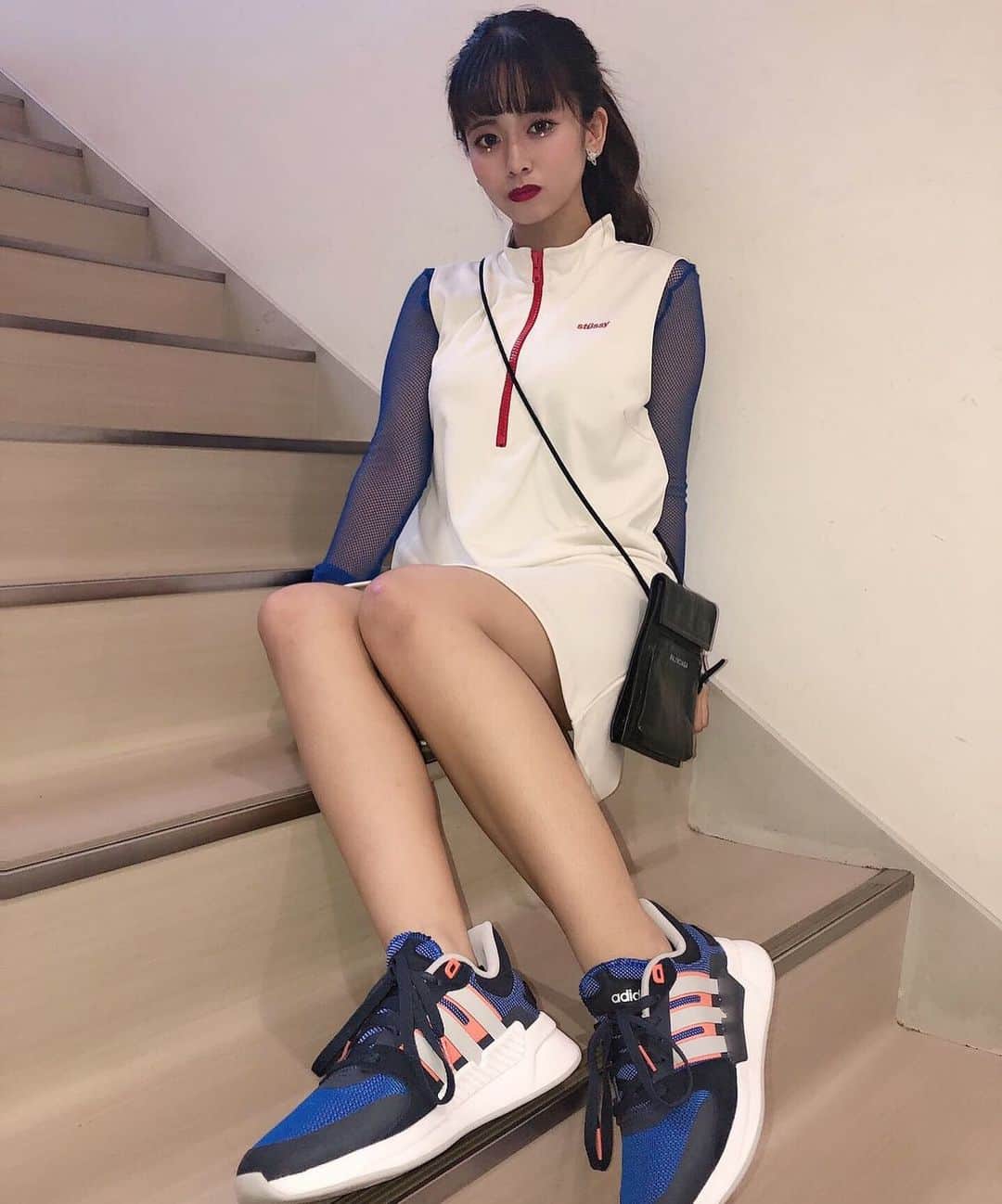 のインスタグラム：「. @ayana__1013  adidas RUN90S アッパーにレザーやネオプレン、メッシュを組み合わせ、立体的な表情を持たせたデザイン。 本体価格 7,990円+税  全国のASBeeで販売中！ ※店舗により取扱商品は異なります。売り切れの際はご容赦ください。 お近くの店舗はプロフィールリンクから  #adidas #アディダス #ASBee #アスビー #シューズ #スニーカー #kicks #shoes #sneaker #sneakers #fashion #instafashion」