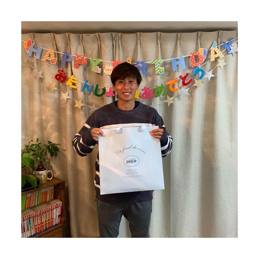 のインスタグラム：「先日、１１月１０日たかさんの誕生日でした🎂🎊 おめでとうございまーす☺️！！ ☆ 鮫さんの手料理誕生日パーティー🎉 美味しすぎて、レパートリー多すぎて 幸せでしたー笑 まてまて、私たち主役やない。 鮫さんありがとうございました💗💗 また行かせてもらいます笑 勝手に決めてるけど、絶対呼んでもらお🥰笑笑 ☆ あゆさんと芽依から、ジェラピケプレゼント🎁 使ってもらえたら嬉しいでーす笑笑 皇后杯頑張るぞ〜⚽️🤩 #inac神戸」