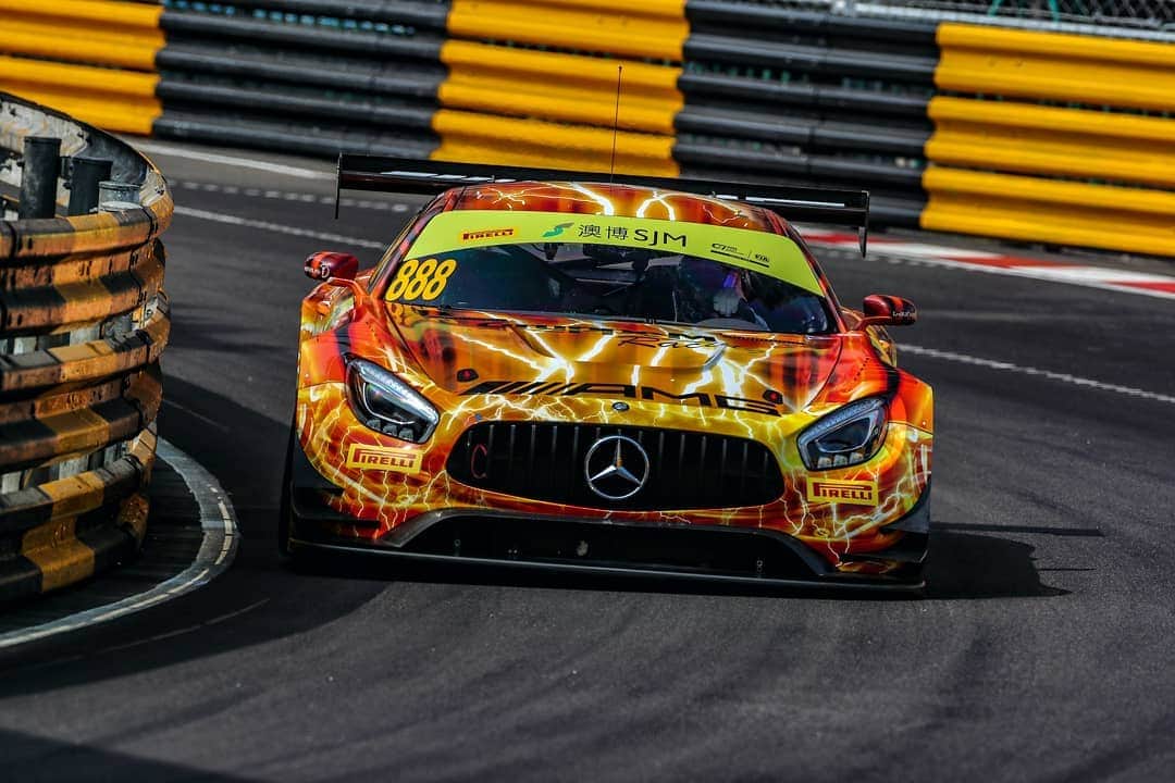 Mercedes AMGさんのインスタグラム写真 - (Mercedes AMGInstagram)「Successful qualifying session at the @fia.official GT World Cup! @team_rmarciello takes pole position for the 1-hour Qualifying Race tomorrow with the #999 Mercedes-AMG Team GruppeM Racing. @maroengel with the sister car #888 and @edomortara with the #77 Mercedes-AMG Team @craftbambooracing will start in the top 10. The Qualifying Race kicks off Saturday, 13.05 hrs local time. Stay tuned!  #MercedesAMG Motorsport #AMGGT3 #MacauGP #MercedesAMG #AMG #FIA #GTWorldCup #FIAGTWorldCup #Macao #DrivingPerformance #AMGMeetsArt」11月15日 21時23分 - mercedesamg