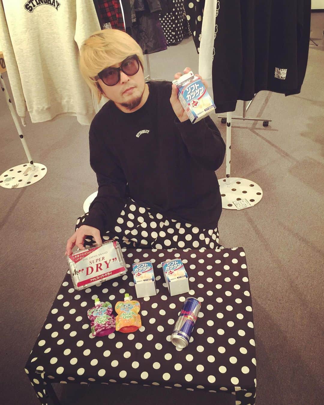 橋本塁さんのインスタグラム写真 - (橋本塁Instagram)「【STINGRAY札幌2日目終了！】 札幌2日目ありがとうございました！差し入れありがとうございました！明日も札幌ギャラリーアートスペース201(札幌市中央区南2条西1丁目7番地8 山口ビル6F )で11-19時でお待ちしてます！買い物がてらやライブ前に是非！！ #STINGRAY #札幌」11月15日 21時32分 - ruihashimoto