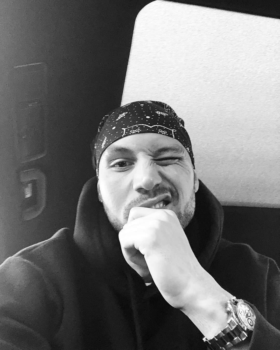 ヨアン・ベナルアンのインスタグラム：「😉 #yb29pablopicasso #nottingham #nottinghamforest #hitmanbenalouane 🔴🦅」