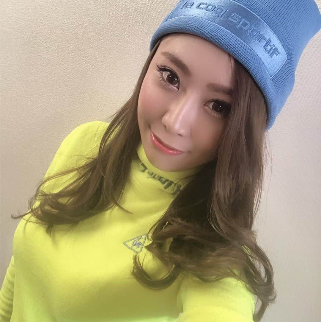 渡瀬茜さんのインスタグラム写真 - (渡瀬茜Instagram)「GTB CUP第9戦のゴルフウェアコーデ🏌️‍♀️💖今回はle coq golf A gile（アジール）ラインよりアジールのウェアはスタイリッシュで動きやすくてすごく好きなの🥰トップスはパイル生地で肌触りが良くてとっても気持ち良いネオンカラーのイエロー、目立つからどこにいかすぐわかるって言われました😊身体のラインが綺麗に見えるのも特徴だね💖アジールめっちゃ好き❤️ @lecoqgolf_jp  @golftoday_birdies  #ルコック#ルコックゴルフ#lecoqgolf #lecoqsportif #ゴルフコーデ#ゴルフファッション#ゴルフウェア#ゴルフウェアコーデ#ゴルフ女子#アジール#ルコックアジール#ゴルフ#golf #高尔夫球 #골프」11月15日 22時16分 - wataseakane1