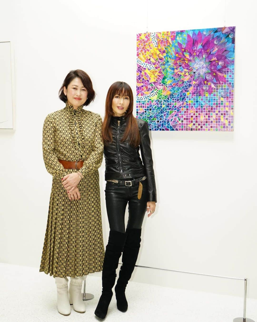 工藤静香さんのインスタグラム写真 - (工藤静香Instagram)「#エルアート展2019　#ELLELOVESART2019　#ELLELOVESART  ELLE30周年 おめでとうございます。  #チャリティーオークション 本日0:00からサイレントオークションをネット上でするそうです😊  チャリティー先は以前から私がチャリティーをさせていただいている ワールド・ビジョン・ジャパン 日本補助犬協会の盲導犬のリタイヤした犬のケアーに、協力させていただきます。」11月15日 22時14分 - kudo_shizuka