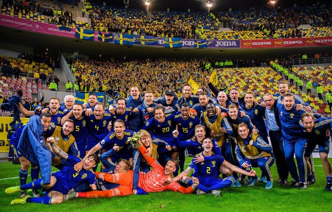 ピエール・ベングトソンのインスタグラム：「EM 2020!! 🇸🇪 vilket LAG 💙」