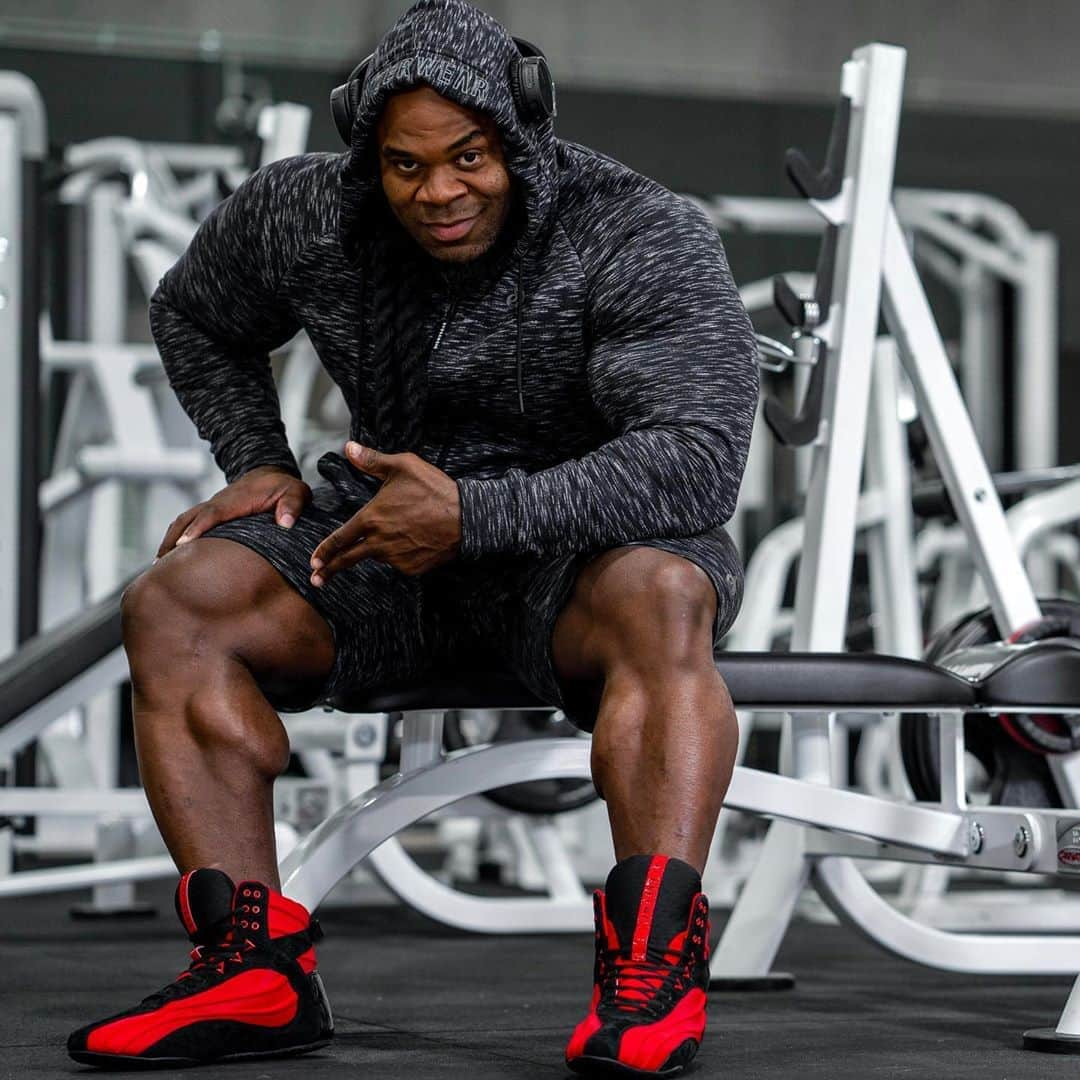 カイ・グリーンさんのインスタグラム写真 - (カイ・グリーンInstagram)「🔴 NOW AVAILABLE 🔴 👉🏾Ryderwear x Kai Greene 2.0 Shoe My New @ryderwear Signature Series 2.0 is NOW AVAILABLE IN MY BIO -> (Use Code: KAI10) : 🔥3 CUSTOM COLORS 🔴⚫️ |🔵⚫️| ⚪️⚫️ Art Work In The Inner Sole, Limited Edition X on the Back Heel all packaged in a keepsake shoe box complete with two limited edition tags.」11月16日 8時50分 - kaigreene