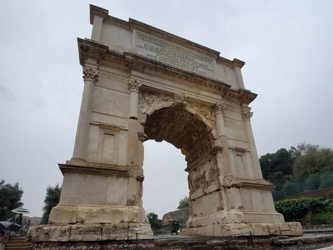レクシー・ベルさんのインスタグラム写真 - (レクシー・ベルInstagram)「Rome, Part 1 . . . #vaticancity #sistinechapel #theforum #colosseum #rome」11月16日 8時59分 - omgitslexi