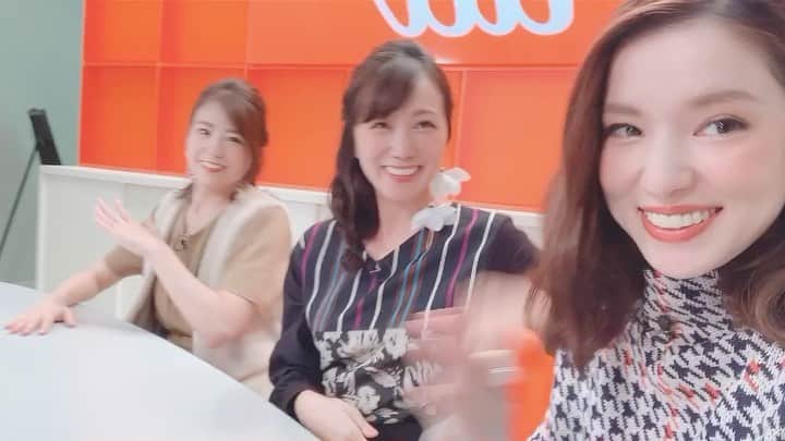 のインスタグラム：「11/16 土曜日　あさ10:25〜 8チャンネル。  今週もよろしくお願いします。 写真は以前のです。 衣装は今週もこの時もcabana👗  可愛くてお買い取り〜🙌」