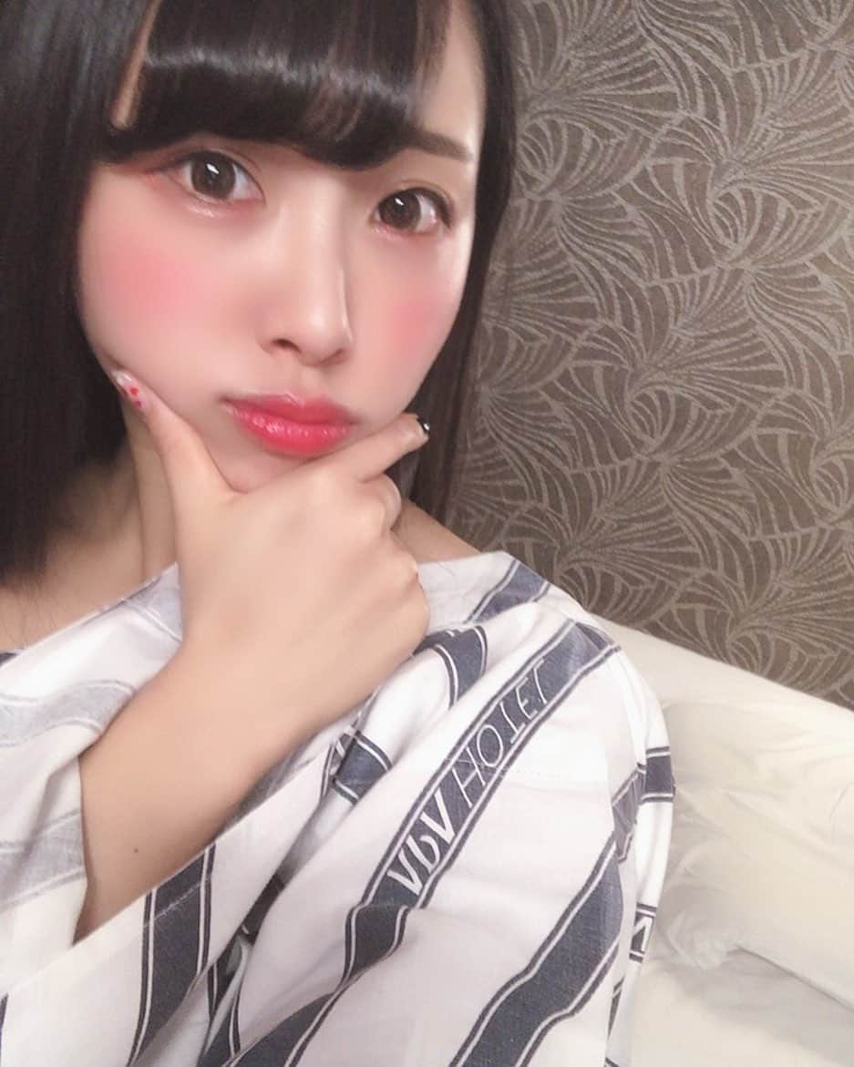 のインスタグラム：「おやくま🐻 . . #おやすみ #goodnight #🌙 #おやくま #日々の出会いに感謝 #バクステ外神田一丁目 #熊本美和 #miwakumamoto  #アイドル #idol #일본 #아이돌 #アイドルボウラー #Pリーガー #プロボウラーになりたい #japanesegirl #followme #kawaii #makeup #beauty #黒髪 #アパホテル #遠征 #ボウリング #すきぴ」
