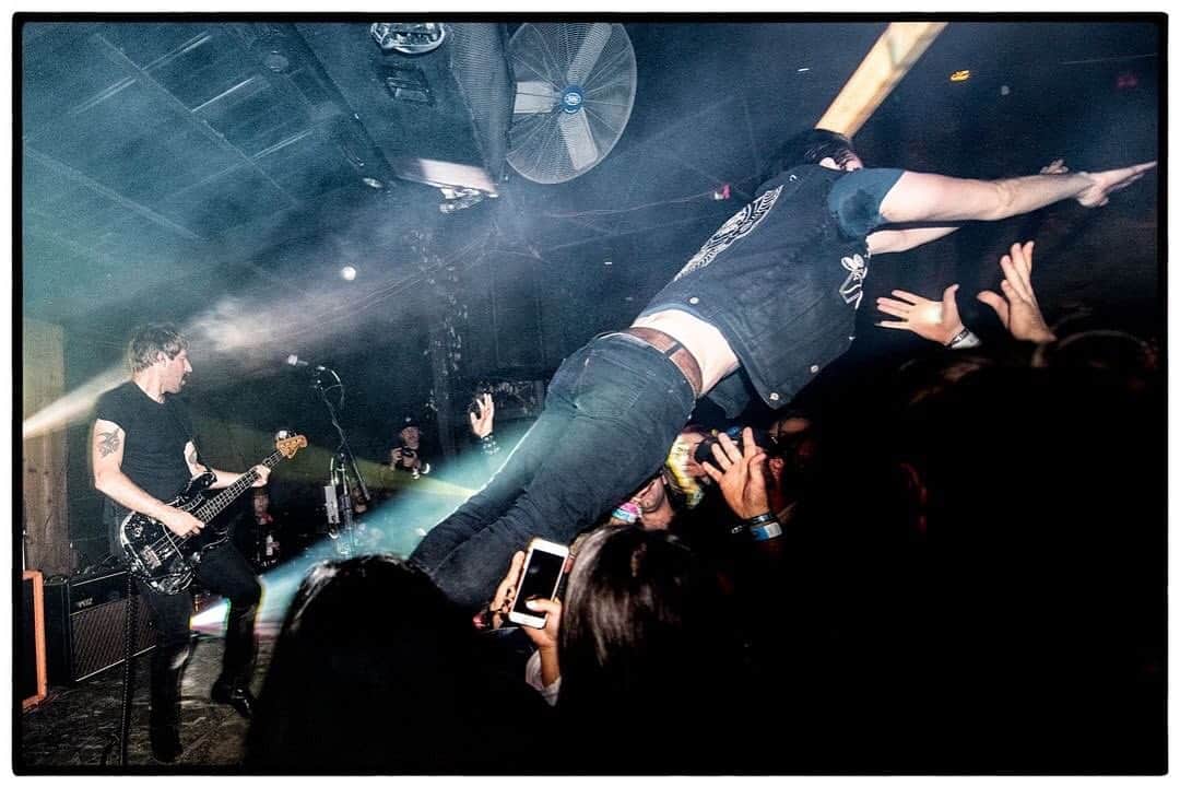A Place to Bury Strangersのインスタグラム：「Repost • @clemensmitscher Stage diving during the gig of A PLACE TO BURY STRANGERS Levitation Austin 2019 @aptbs @dionlunadon @deathbyaudioeffects @levitation @clemensmitscher #clemensmitscher」