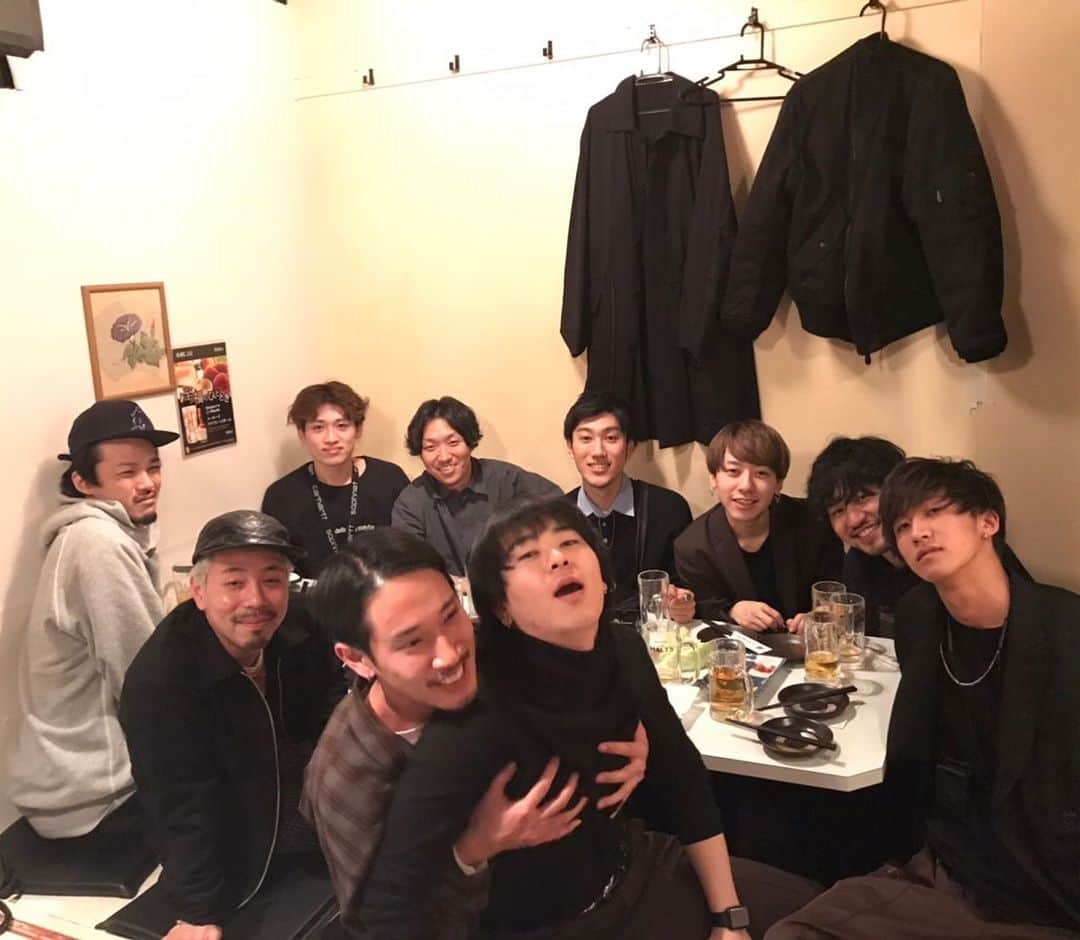 谷正人のインスタグラム：「今夜はSTUDIOUS有楽町、池袋、横浜メンバーで懇親会です。今月はSTUDIOUS MENS全スタッフと会食をして、日頃の改善点をキャッチアップします。　#studious」