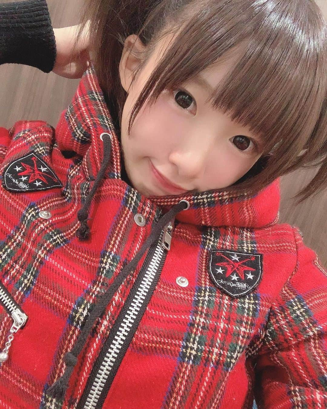 椎名ひかり（ひかりん）さんのインスタグラム写真 - (椎名ひかり（ひかりん）Instagram)「今日はボイトレと舞台の顔合わせでしたよ。 みんなは生きてる？ひかりにあえなくて僕が魔界が足りなくて生きながら死んでいてほしいなぁ…ふふふ　ぴ様がきみを救える口実にて深く溶け合いましょう  #赤チェックコーデ　#ナチュラルメイク　#ヘルキャットパンクス　#hellcatpunks #code #fashion #ootd #秋コーデ #秋服 #今日の私服 #今日の服 #カジュアルコーデ #私服 #コーディネート #プチプラコーデ #プチプラ#着まわし #着まわしコーデ」11月16日 0時45分 - pikarin_shiina