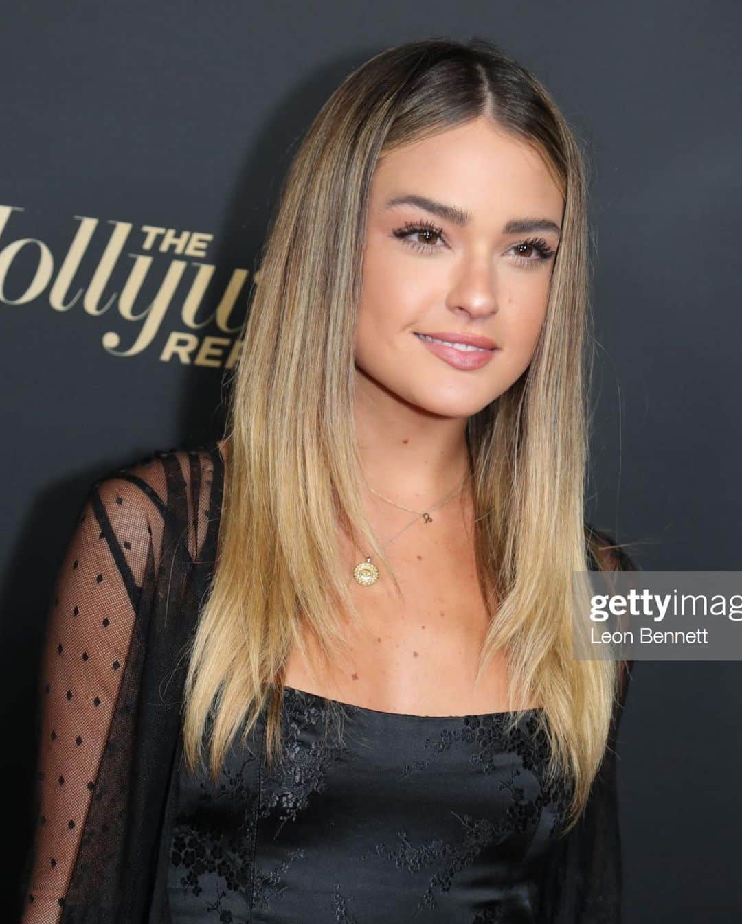 ヴェール・ゲンタのインスタグラム：「Attended the Golden Globe Ambassador party and it was such an incredible night! It was amazing to be in a room full of so much talent and excitement...it gets me so motivated and happpppiiiii ✨ @clarinsusa」