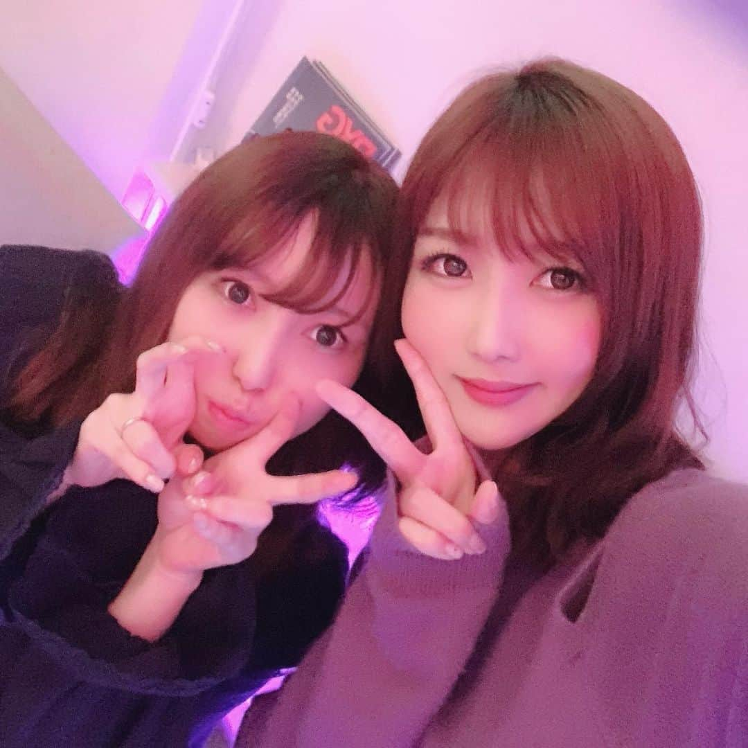 大槻ひびきさんのインスタグラム写真 - (大槻ひびきInstagram)「焼肉食べてきたよ🥰 また遊ぼうね！ 明日からお仕事で沖縄だー😊🌺 #japan #お肉 #friends #沖縄」11月16日 1時08分 - yanhibi0221