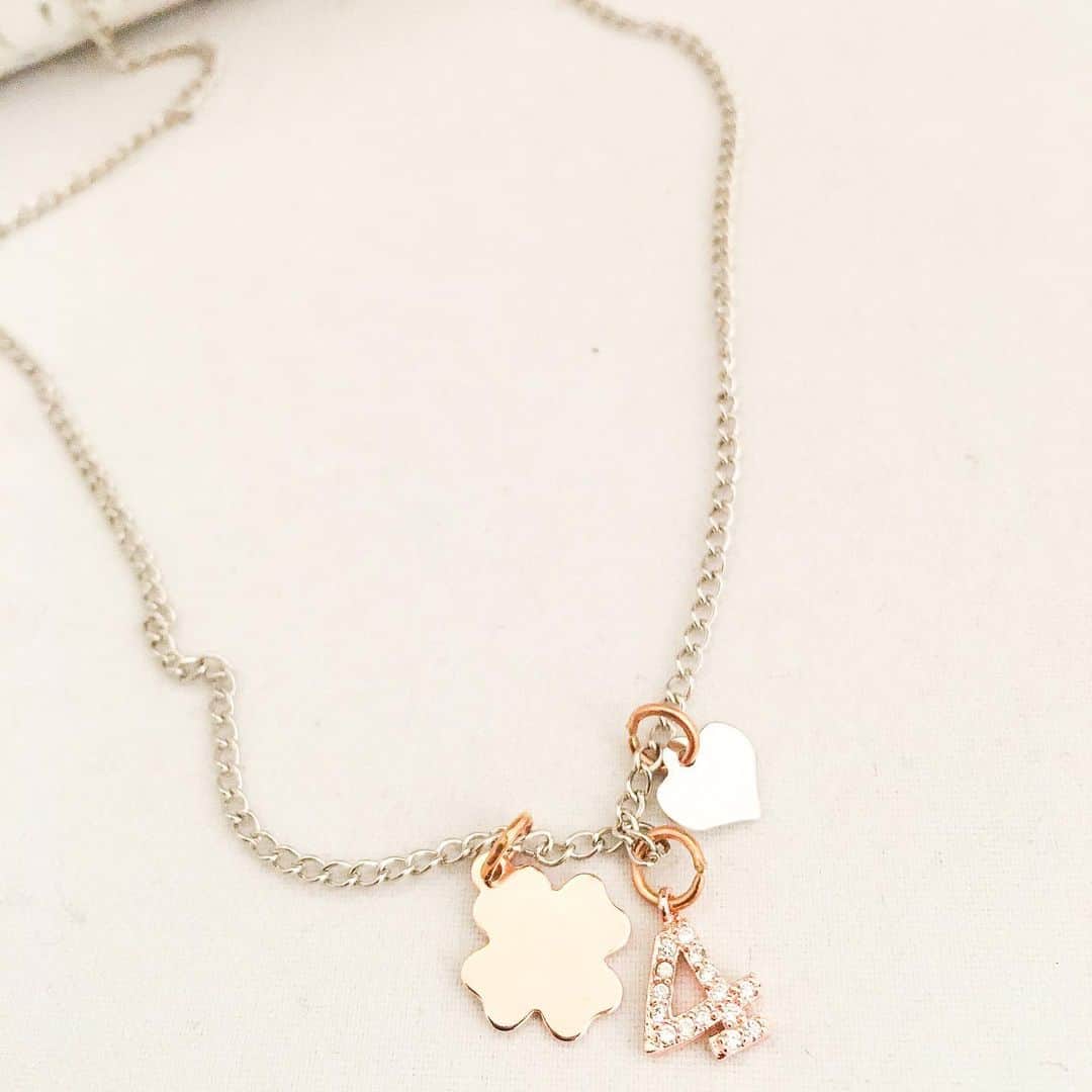 メイデンアートのインスタグラム：「New necklace with numbers and lucky charms 🍀❤️coming soon 😍 . #luckyjewelry #luckynecklace #numbernecklace #cransmontana #cransmontanaabsolutely #maidenart #bohostyle #bohochic #bohowedding #bohooutfit #boho #bohojewels #bohojewerly #bohobride #bohoinspired #bohorock #trendyjewelry #trendyjewellery」