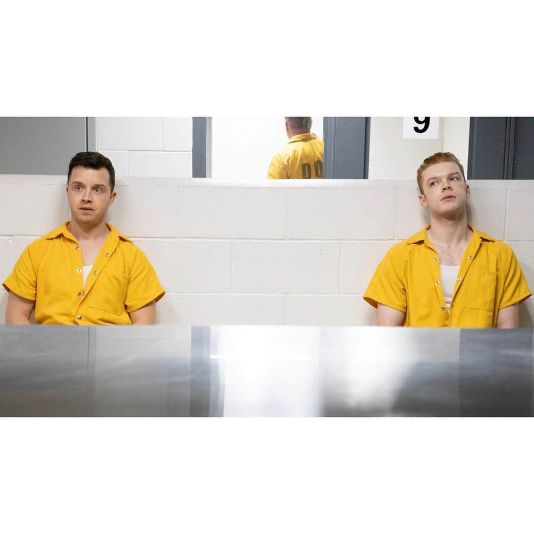 のインスタグラム：「The boys are back at it. Ian and Mickey return this Sunday on #Shameless.」